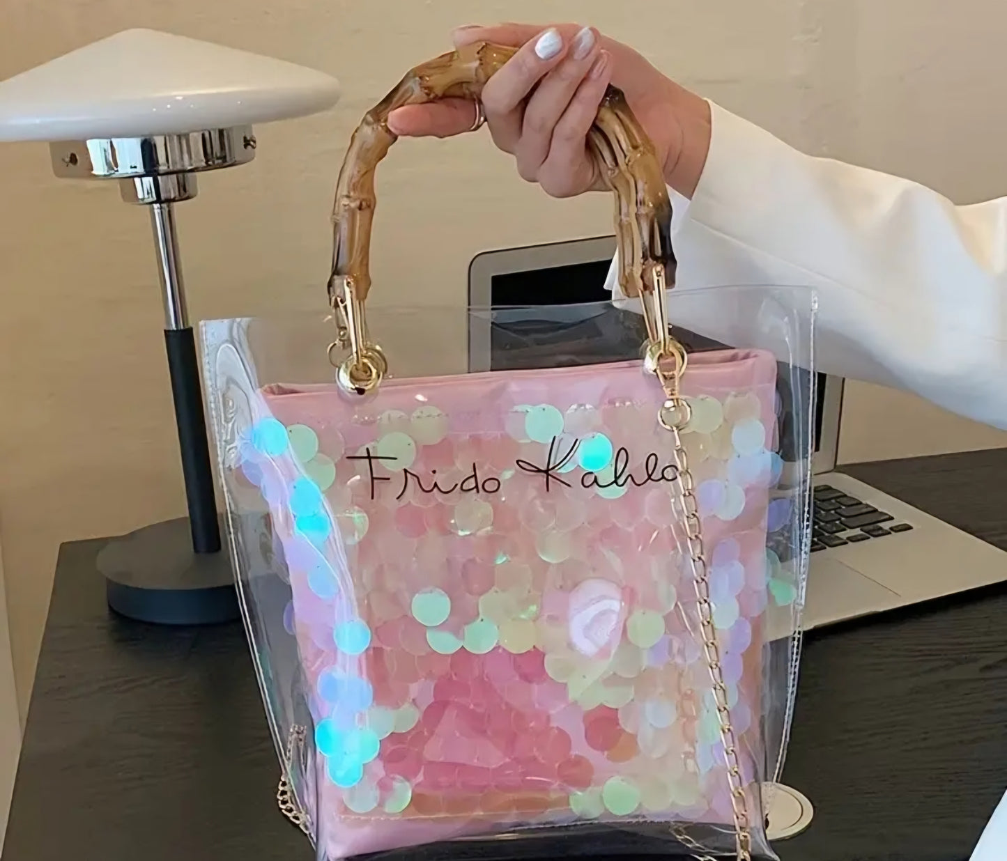 Borsa a tracolla trasparente in PVC con manico in bambù